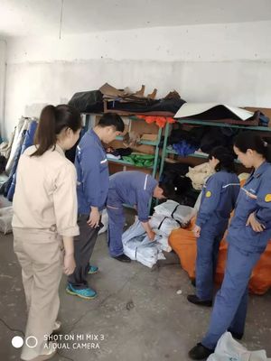 强化质量监督 筑牢安全防线——采购部加大劳保防护用品质量抽查力度